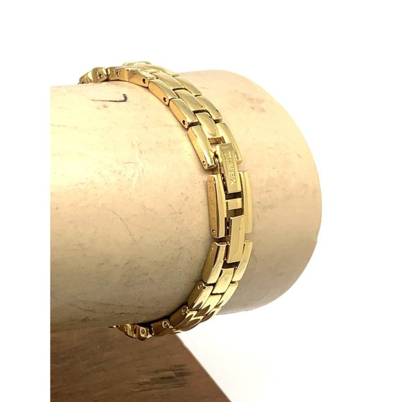 Timex Women's Watch TW2T49900 Oval Petite 19mm Quartz Mother of Pearl Gold Steel - Picture 9 of 13